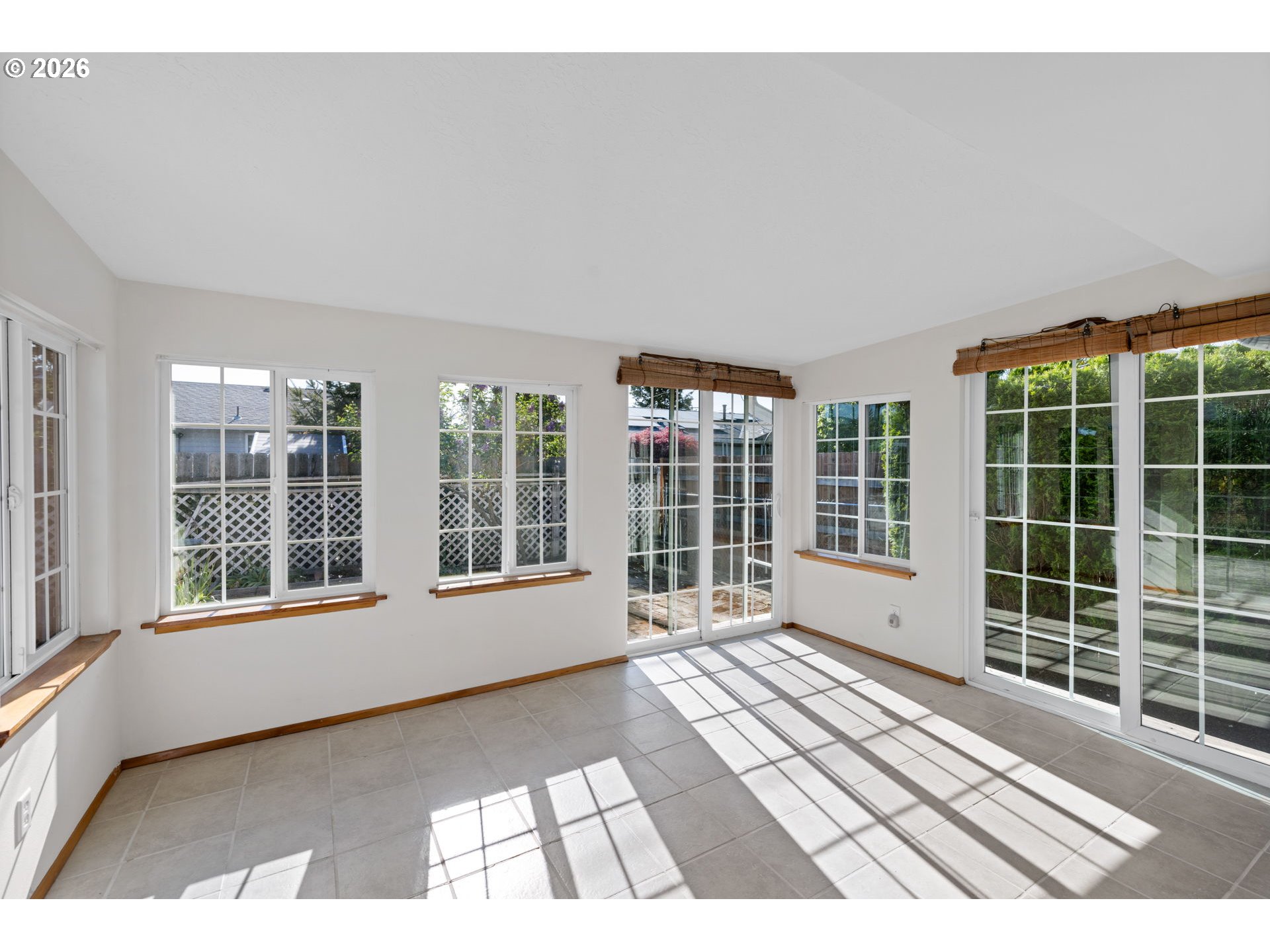 1770 Thompson Road Woodburn, OR 97071 - Photo 22 of 37 Sun Room