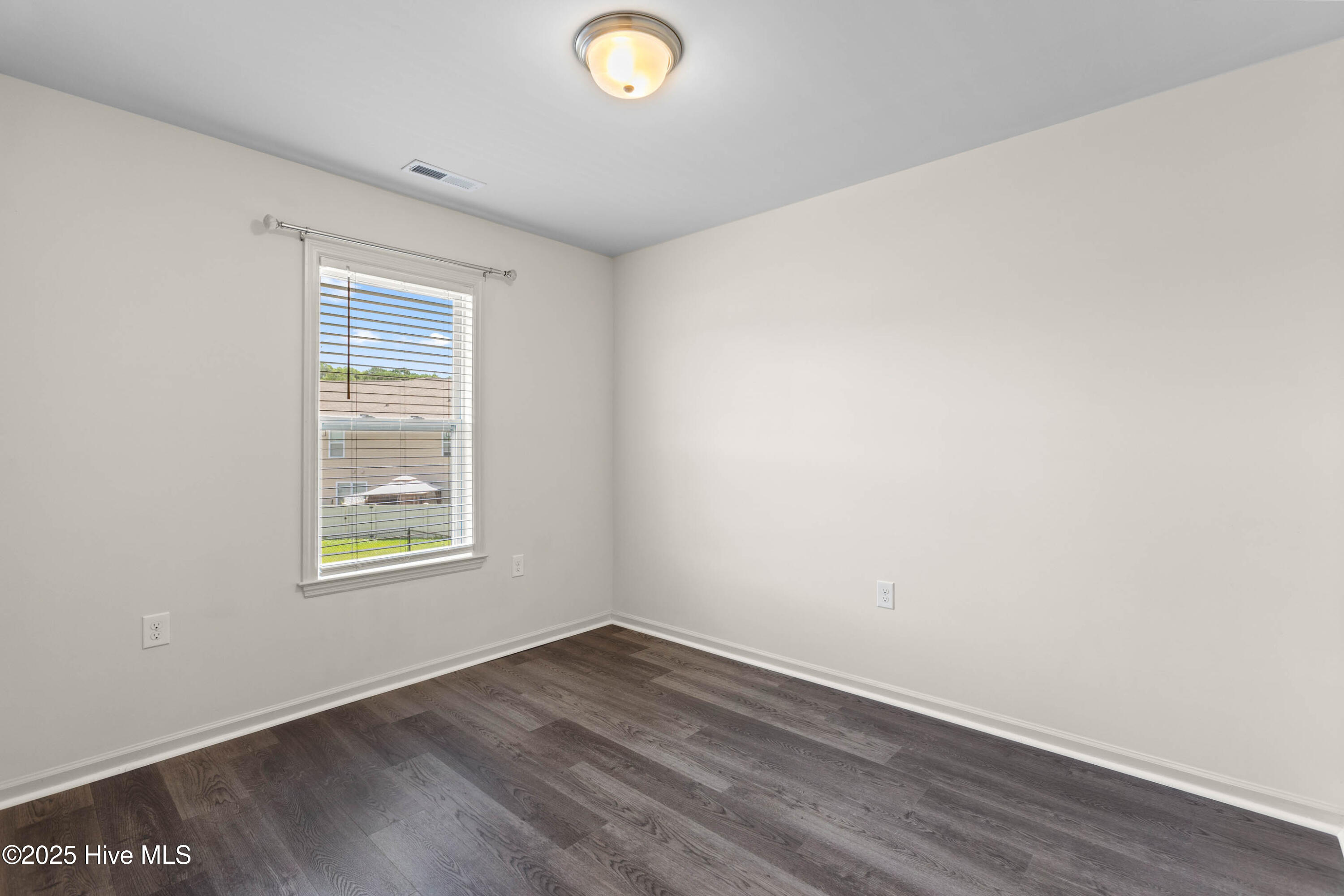 422 Sullivan Loop Road Midway Park, NC 28544 - Photo 15 of 18 15 (14)