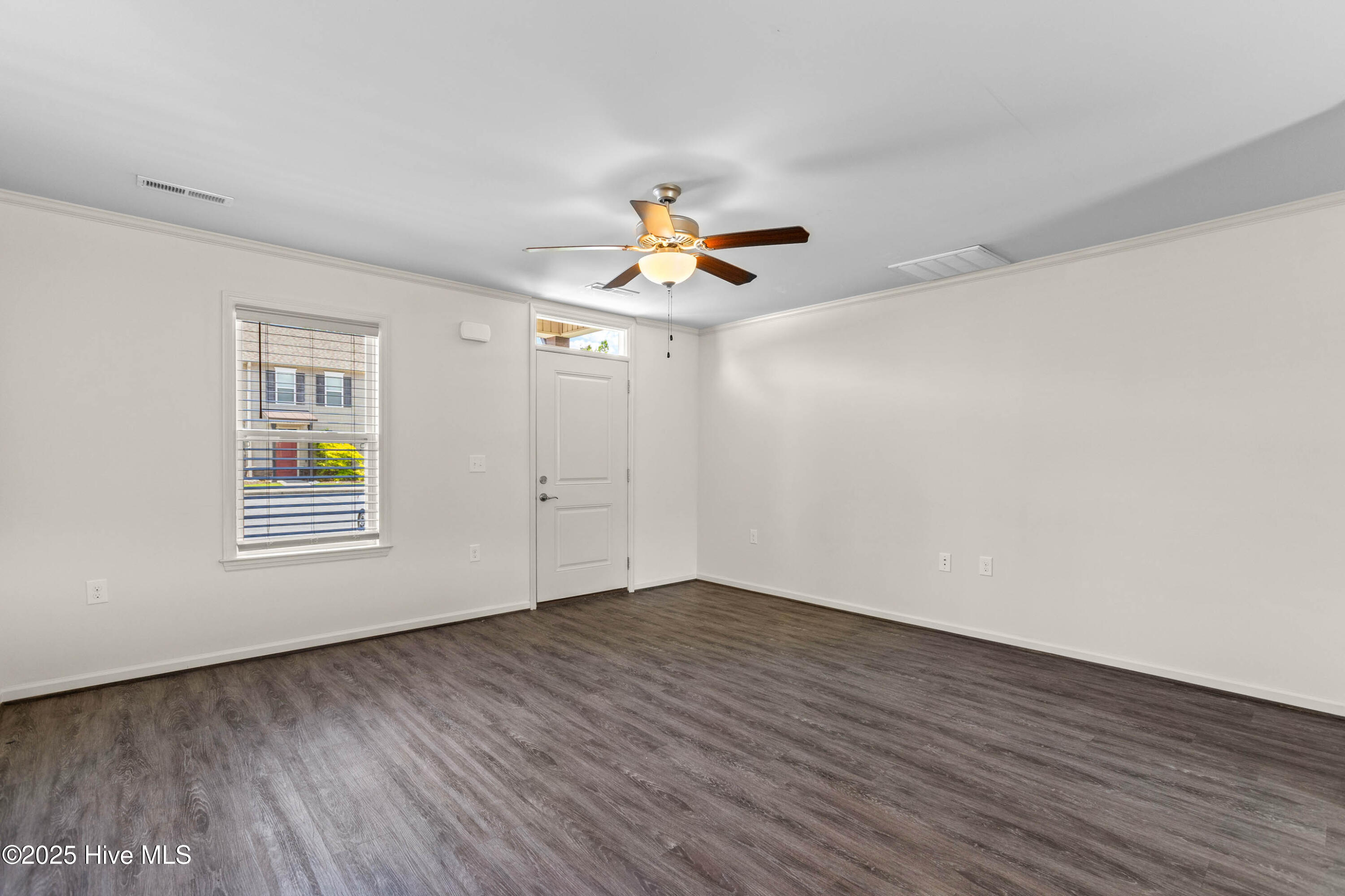 422 Sullivan Loop Road Midway Park, NC 28544 - Photo 5 of 18 05-1