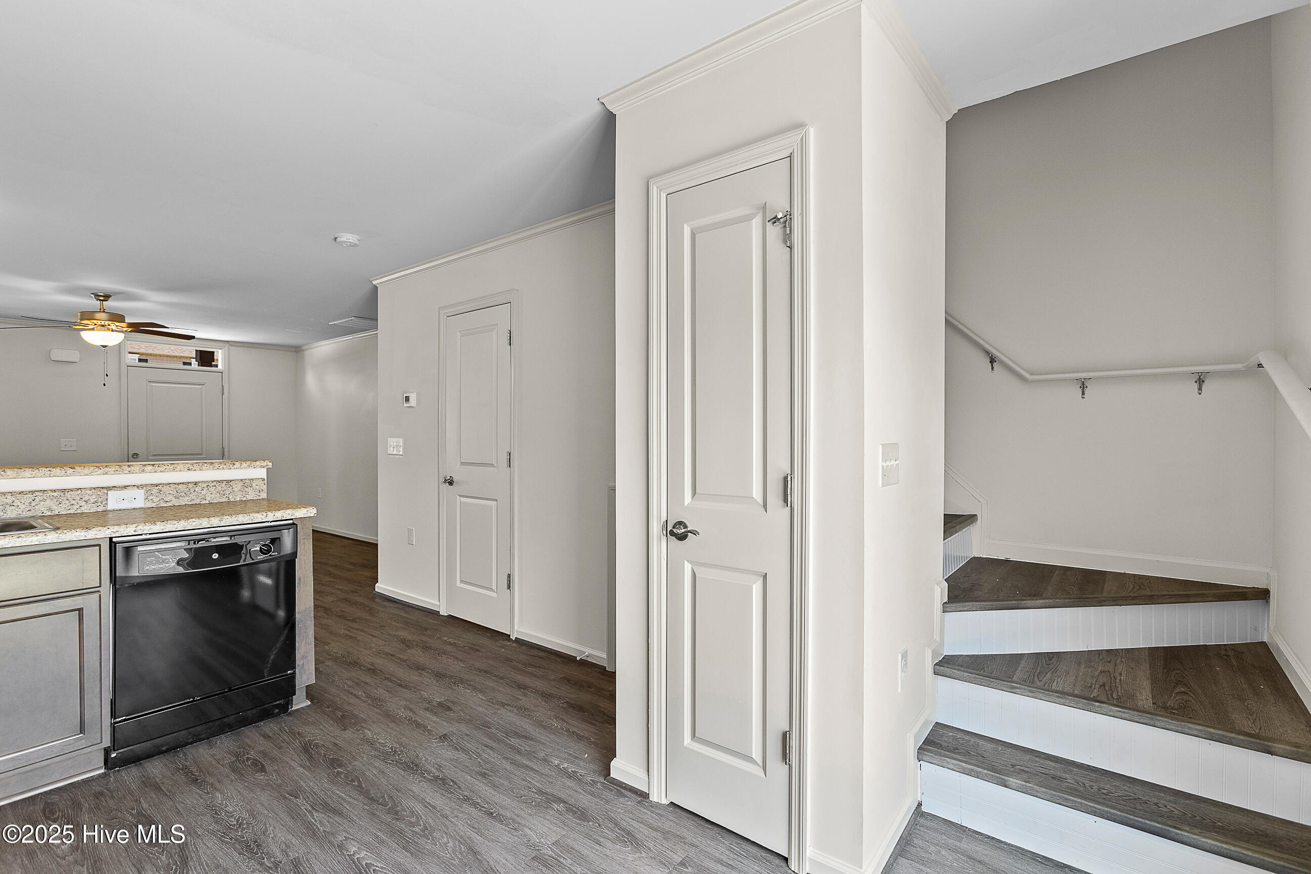 422 Sullivan Loop Road Midway Park, NC 28544 - Photo 9 of 18 09 (11)