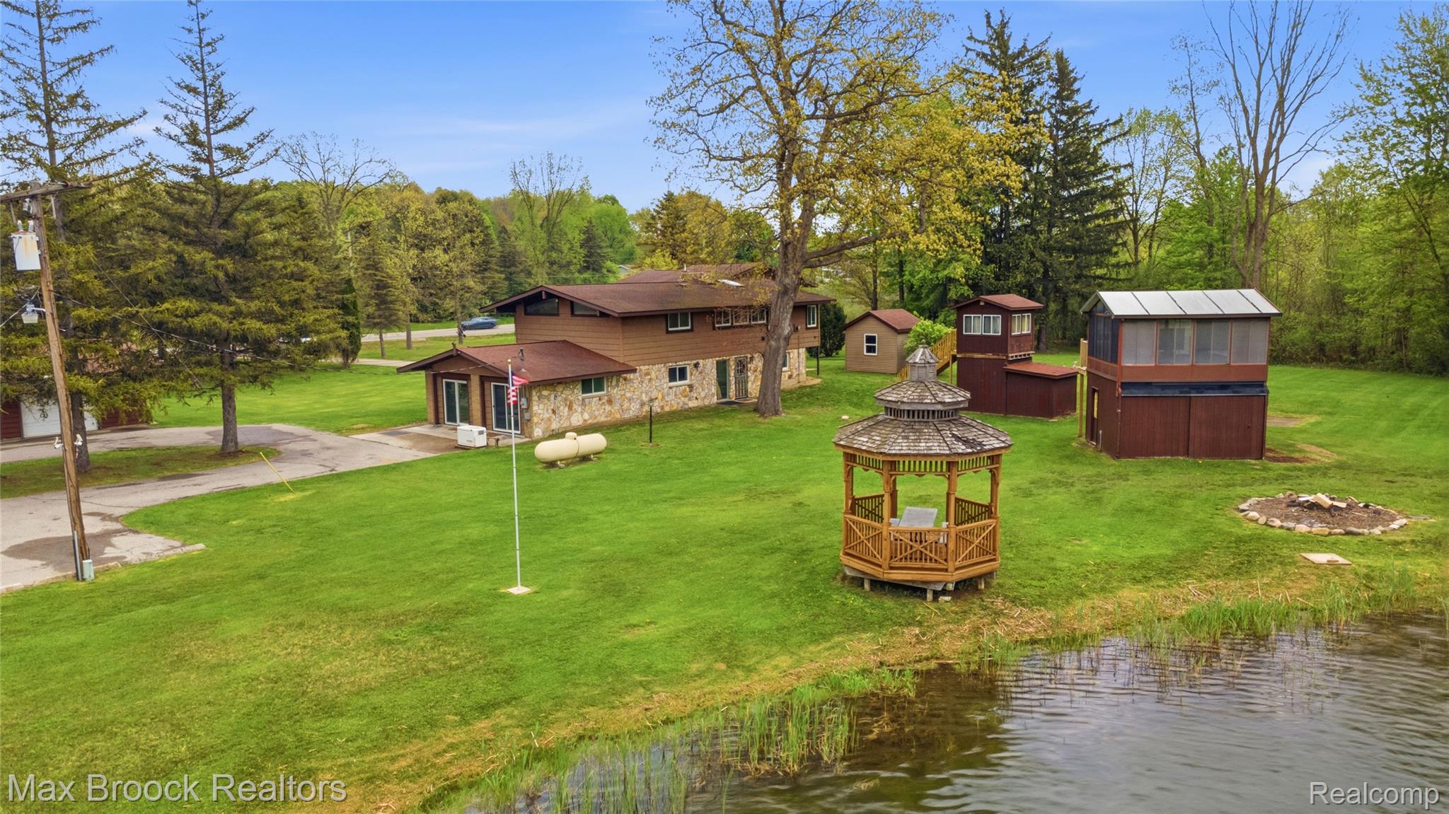 1392 Maple Grove Road Lapeer, MI 48446 - Photo 51 of 70 114.jpeg