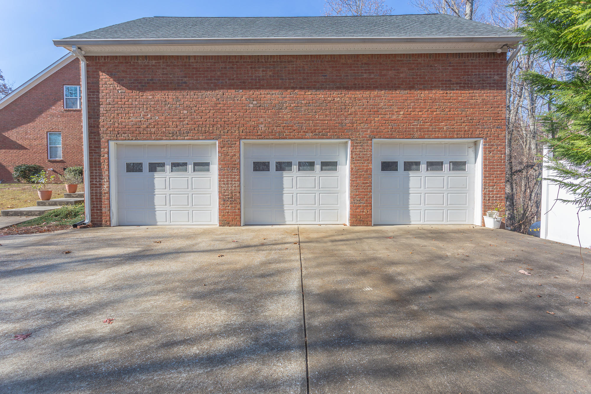 4645 Gann Store Road Hixson, TN 37343 - Photo 9 of 62 3 cars!