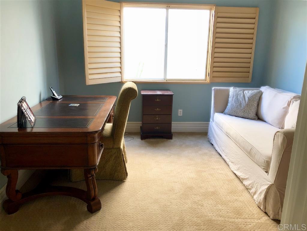 459 Lexington Circle Oceanside, CA 92057 - Photo 19 of 25 a workspace with furniture and window