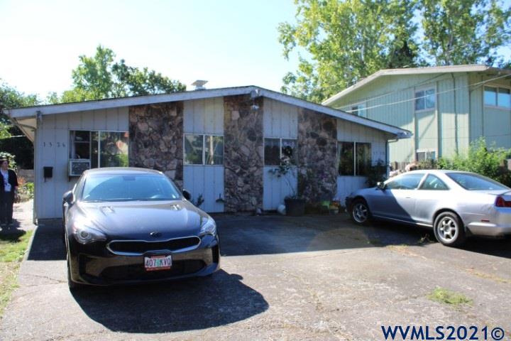 1328 3rd Street Northwest Salem, OR 97304 - Photo 3 of 28