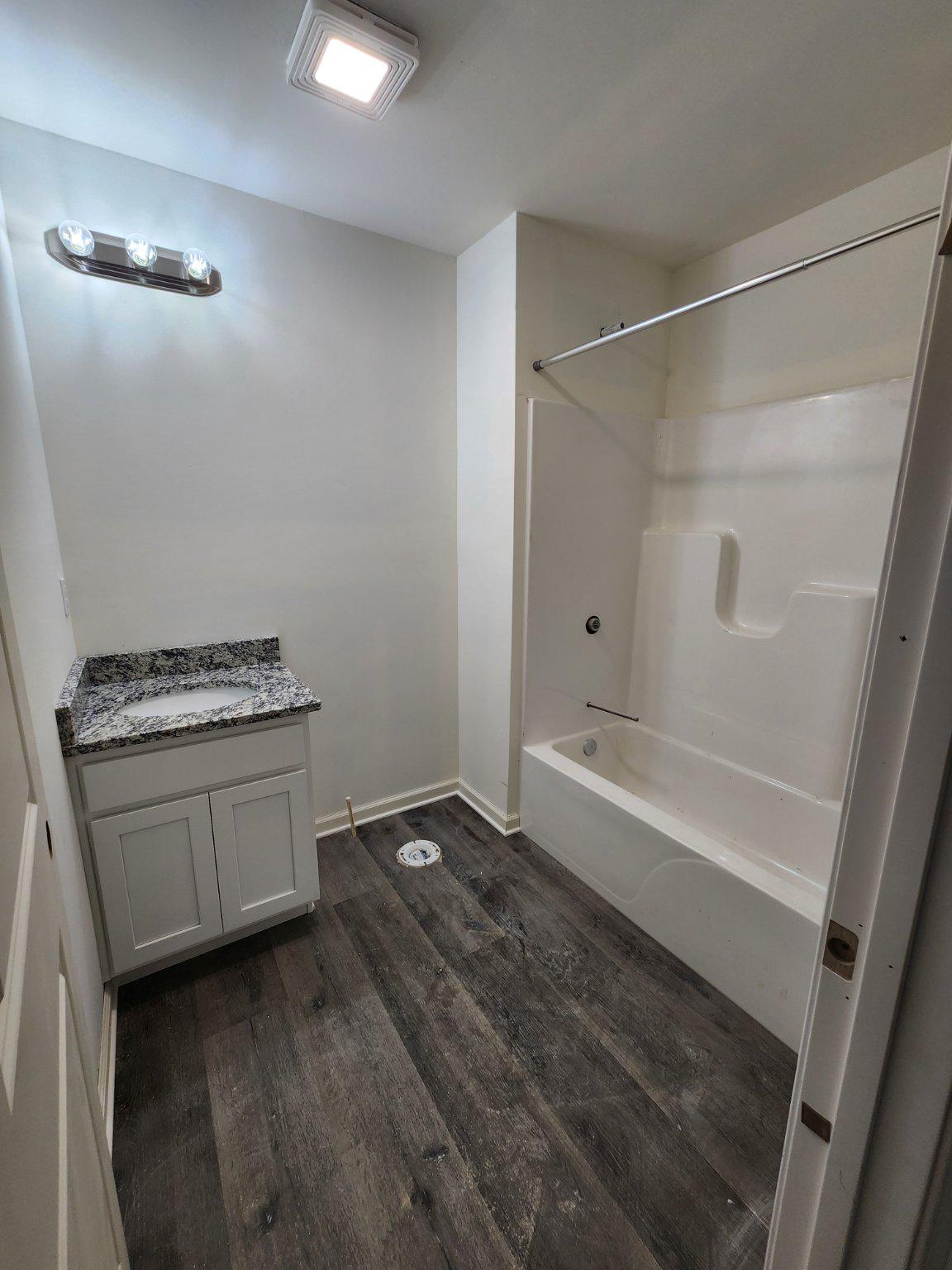 1132 Nottingham Road Elkton, MD 21921 - Photo 8 of 18 Hall full bath w/ granite tops