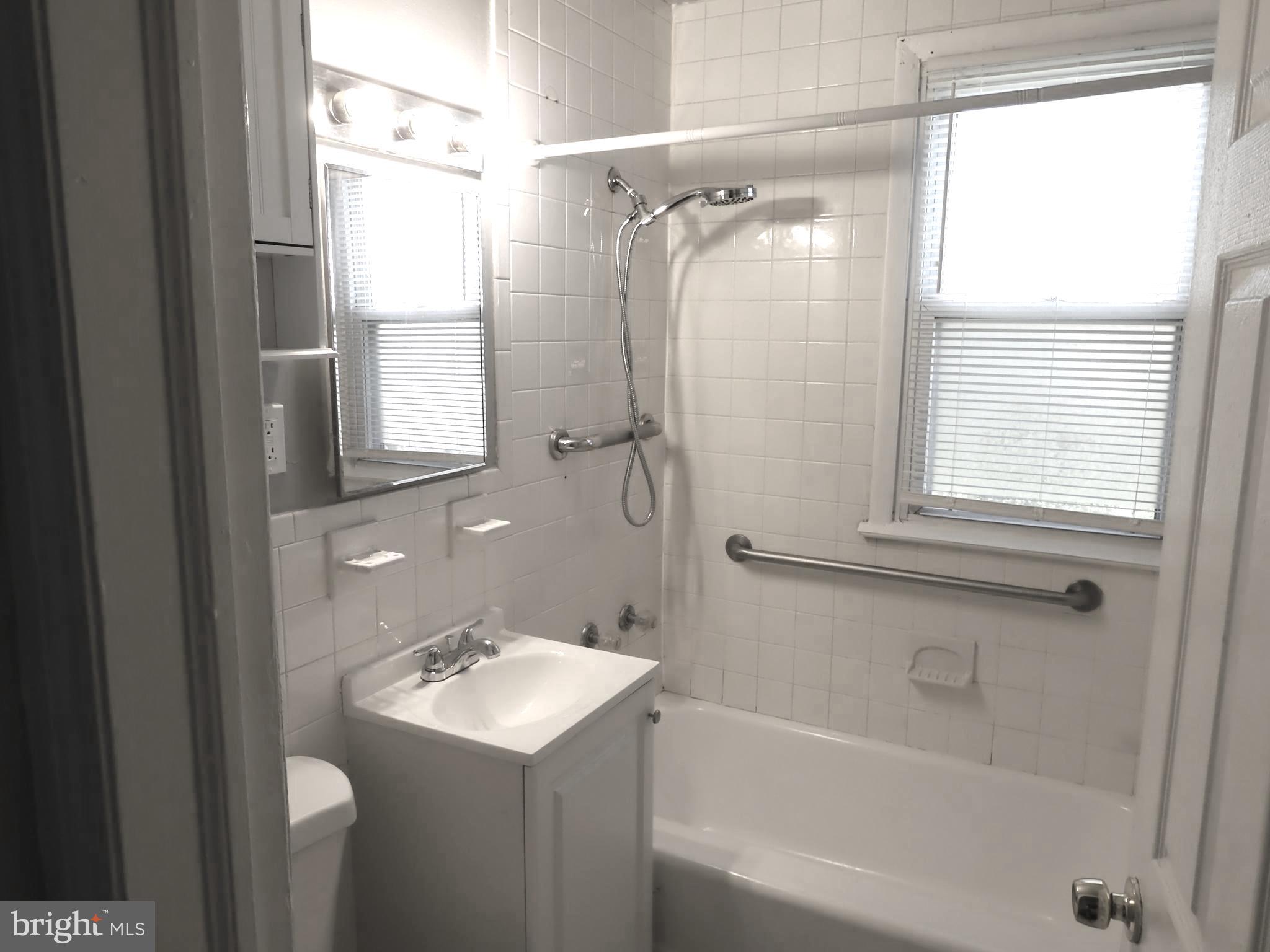 8220 Cornwall Road Baltimore, MD 21222 - Photo 17 of 17 Full Bath on main level