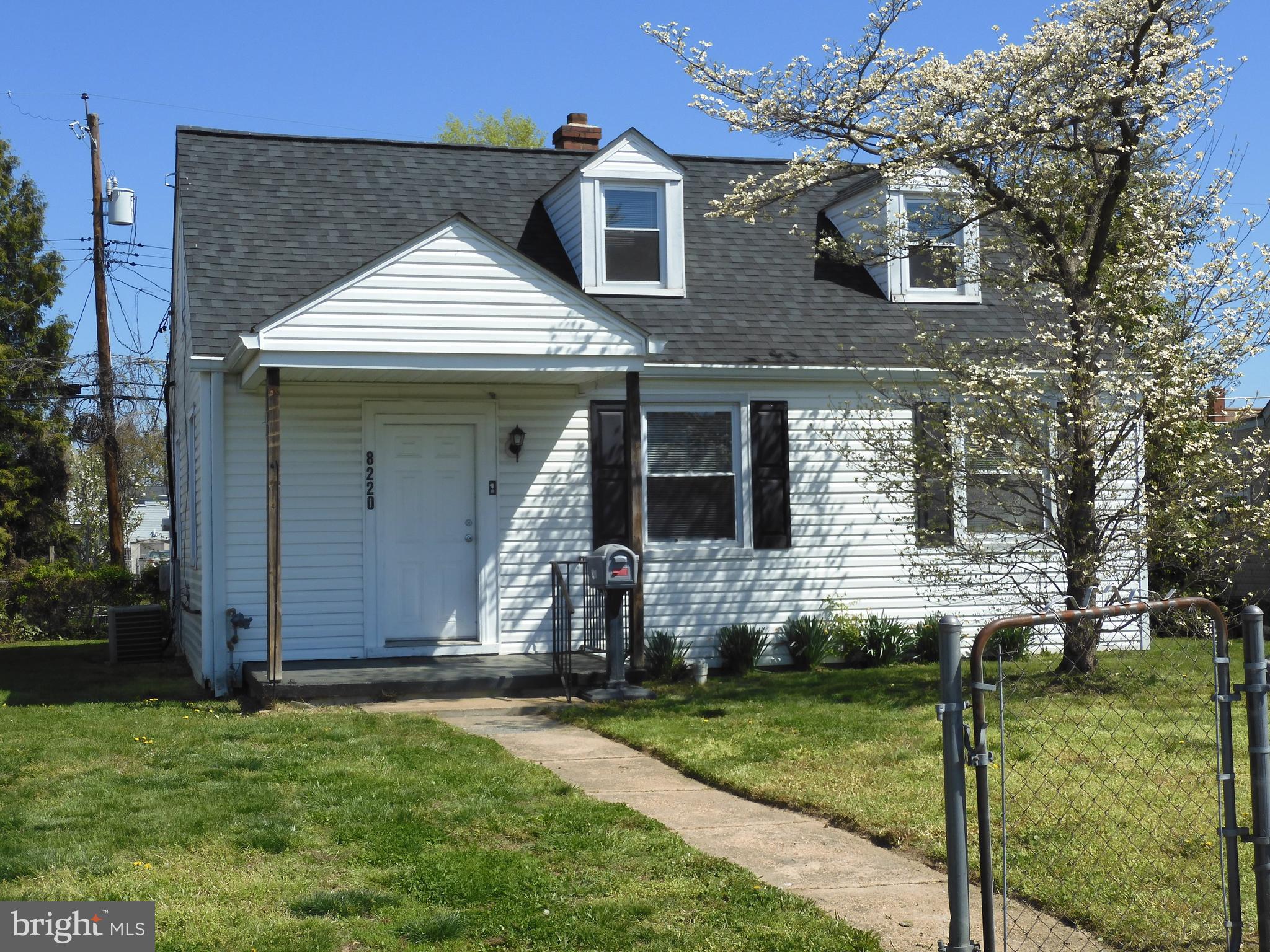 8220 Cornwall Road Baltimore, MD 21222 - Photo 2 of 17 Easy to maintain yard