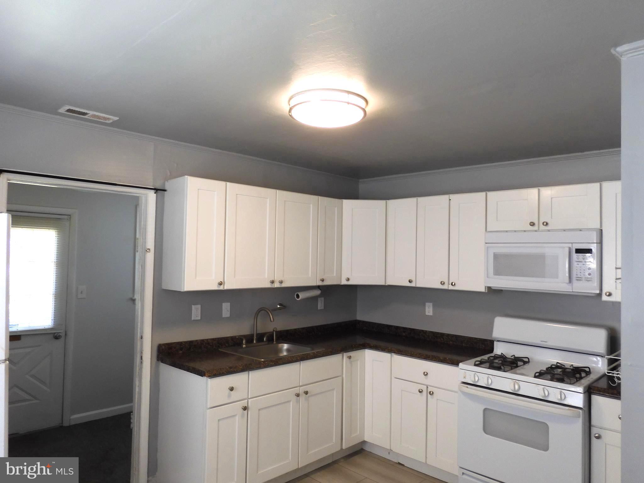 8220 Cornwall Road Baltimore, MD 21222 - Photo 6 of 17 Modern Kitchen