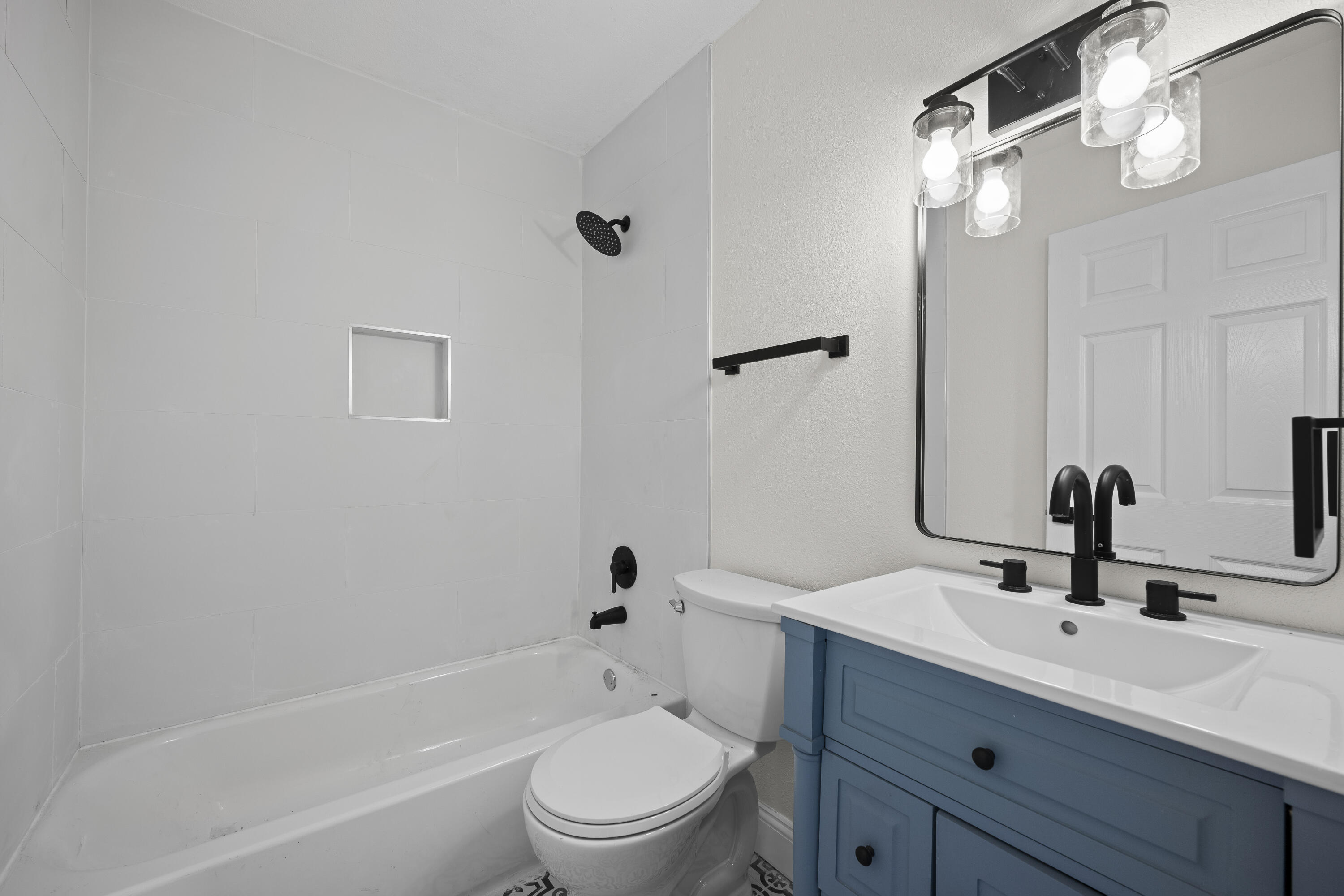 1244 West 25th Street Riviera Beach, FL 33404 - Photo 12 of 13 17-LUX_1185