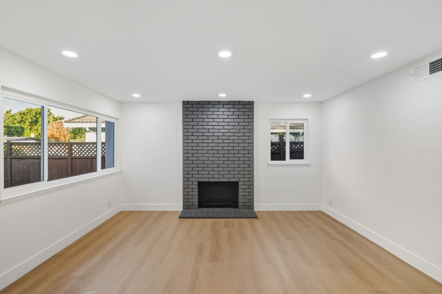 374 Manzanita Court Milpitas, CA 95035 - Photo 3 of 34