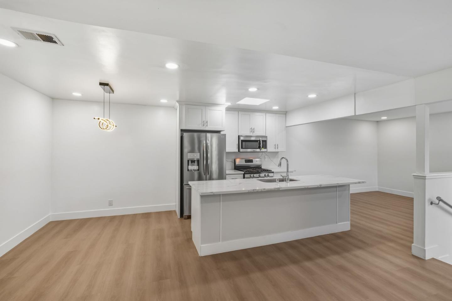 374 Manzanita Court Milpitas, CA 95035 - Photo 6 of 34