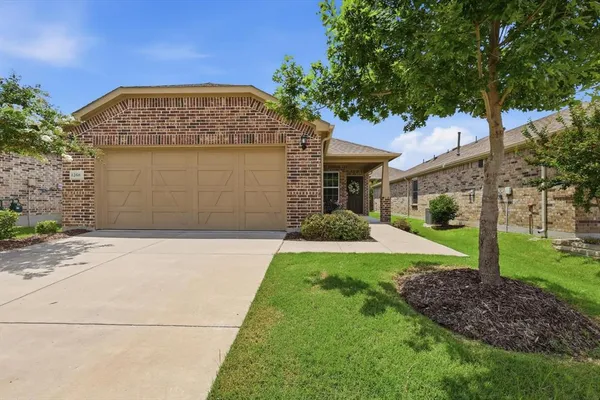 $350,000 | 1268 Revolution Drive, Aubrey, TX 76227