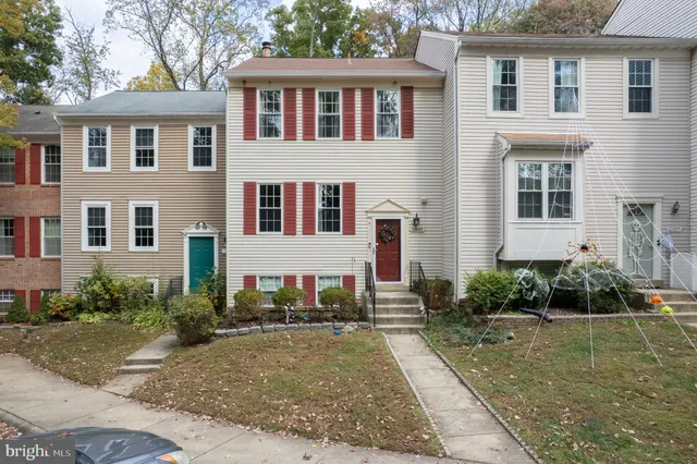$489,900 | 13007 Climbing Ivy Drive, Germantown, MD 20874
