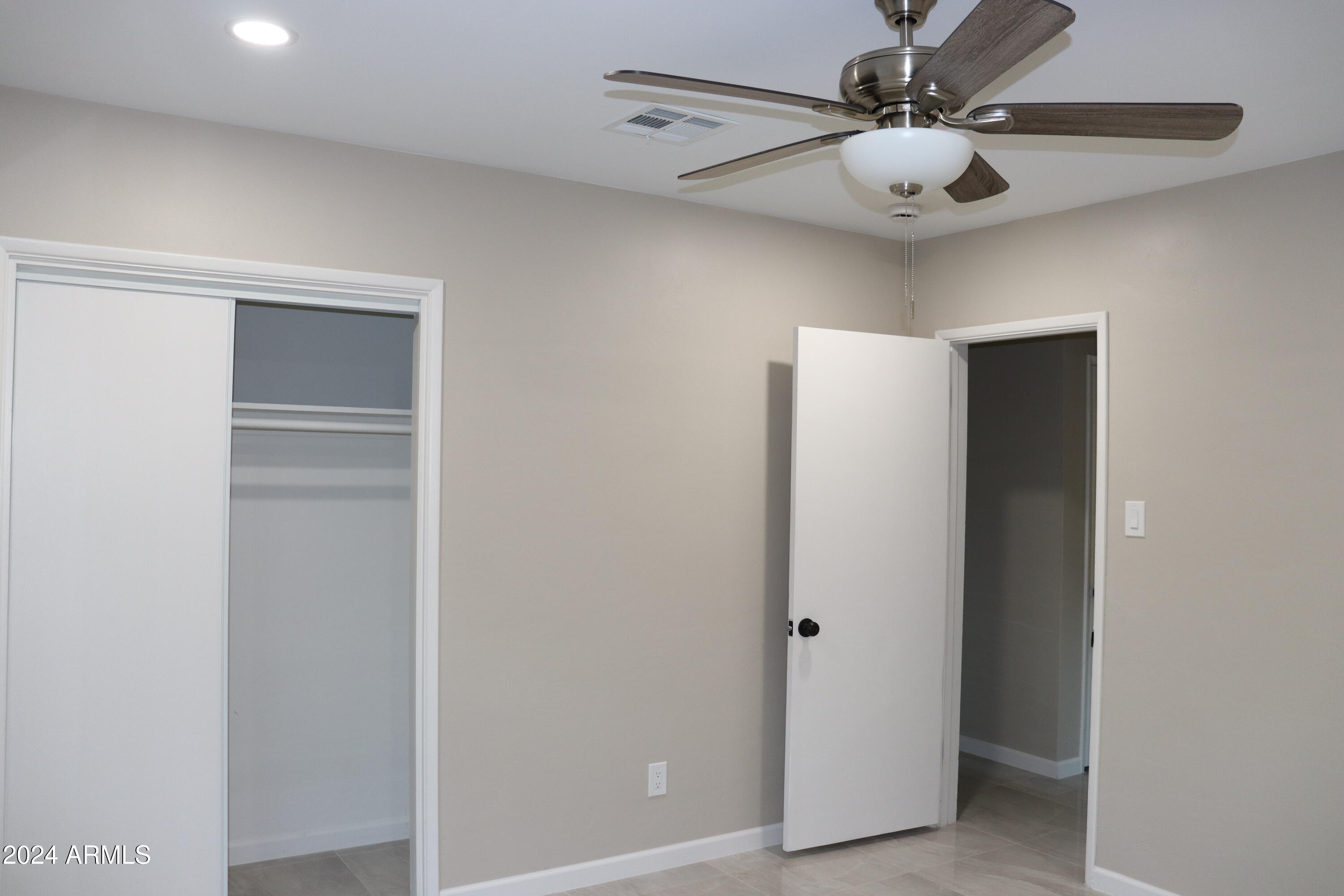 6702 East Almeria Road Scottsdale, AZ 85257 - Photo 14 of 23 a view of an empty room
