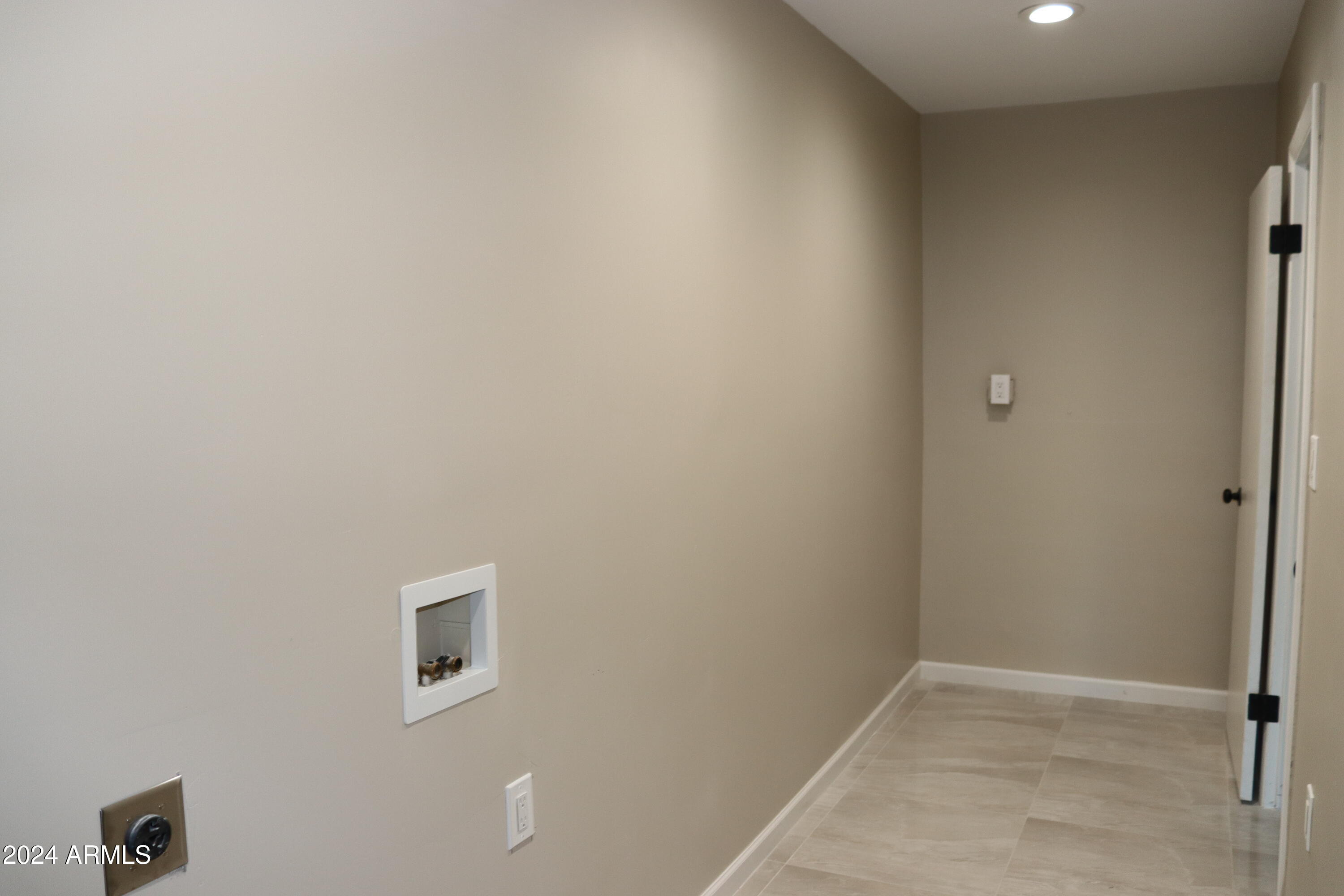 6702 East Almeria Road Scottsdale, AZ 85257 - Photo 18 of 23 a view of an empty room