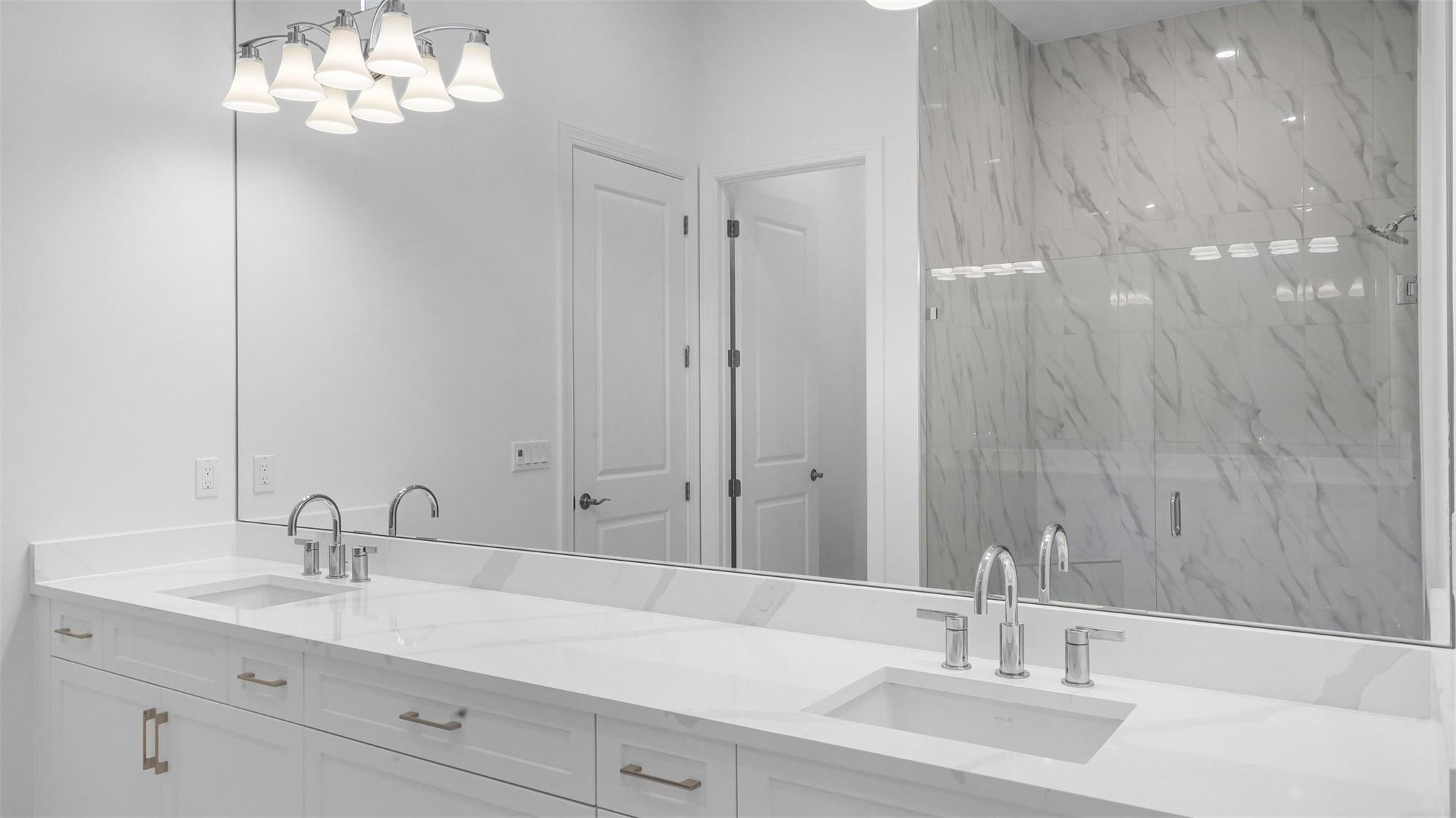 4943 Rivo Alto Circle Loxahatchee, FL 33470 - Photo 19 of 57 Owner's Bath