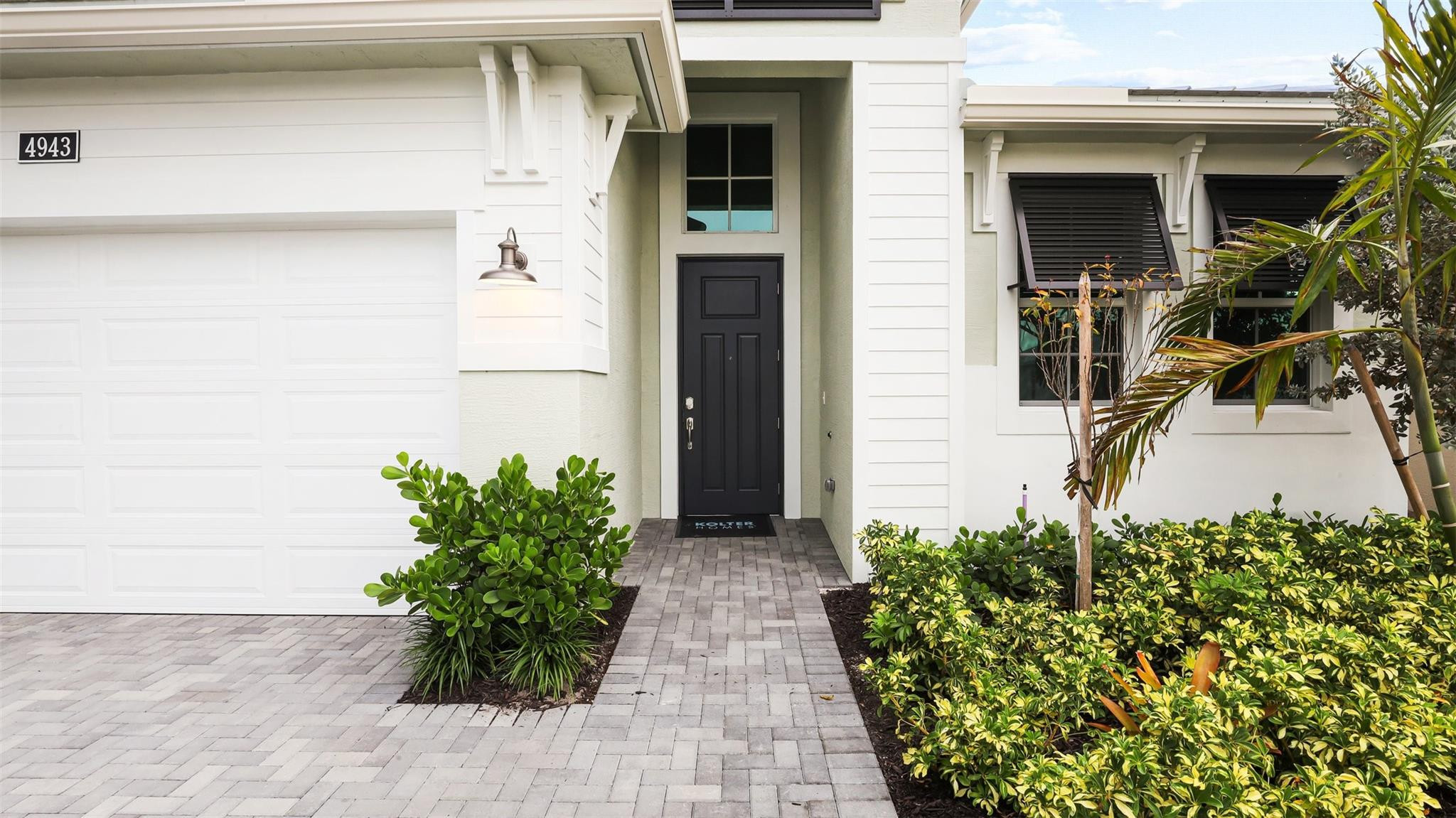 4943 Rivo Alto Circle Loxahatchee, FL 33470 - Photo 3 of 57 Entry