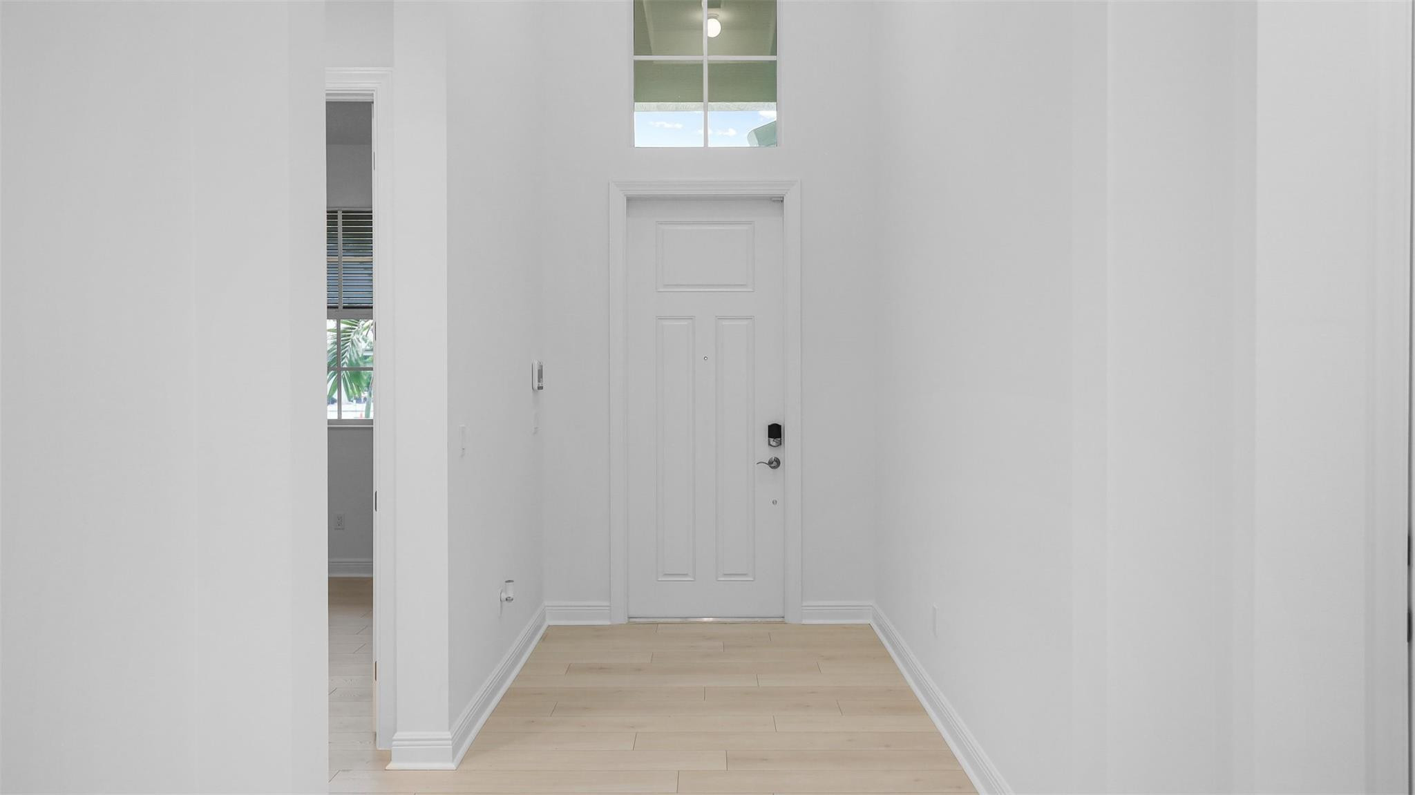 4943 Rivo Alto Circle Loxahatchee, FL 33470 - Photo 4 of 57 Foyer