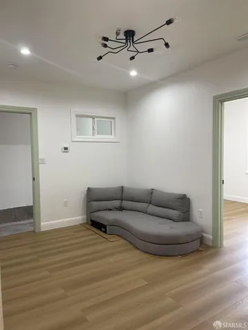 $2,400 | 1435 Newcomb Avenue, San Francisco, CA 94124