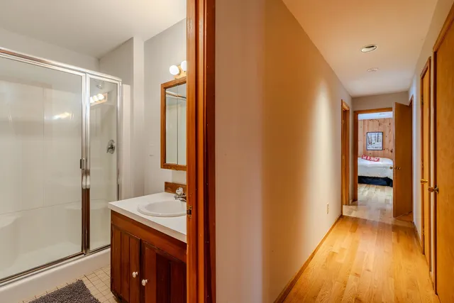 $950,000 | 7 Roundtree Road, Winhall, VT 05340