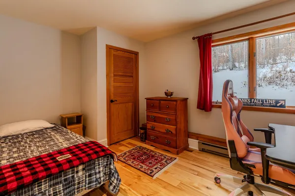 $950,000 | 7 Roundtree Road, Winhall, VT 05340