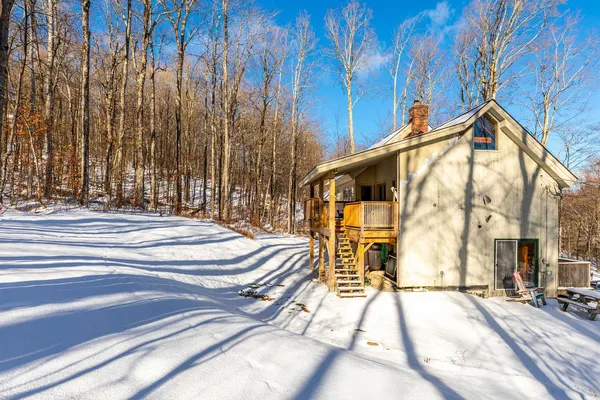 $950,000 | 7 Roundtree Road, Winhall, VT 05340