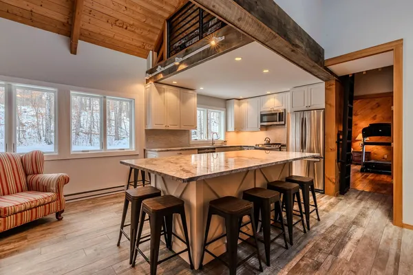 $950,000 | 7 Roundtree Road, Winhall, VT 05340