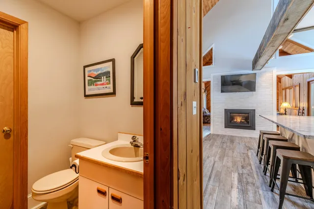 $950,000 | 7 Roundtree Road, Winhall, VT 05340