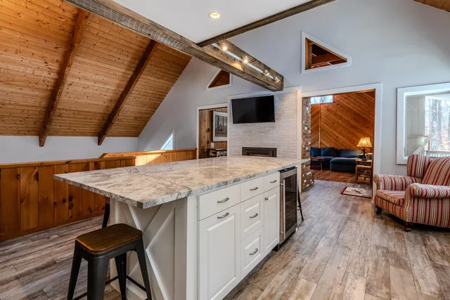 $950,000 | 7 Roundtree Road, Winhall, VT 05340