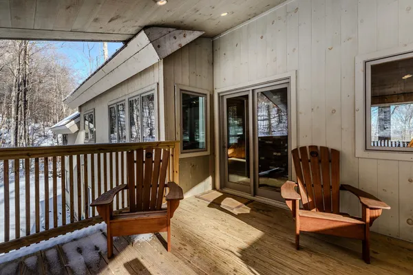 $950,000 | 7 Roundtree Road, Winhall, VT 05340