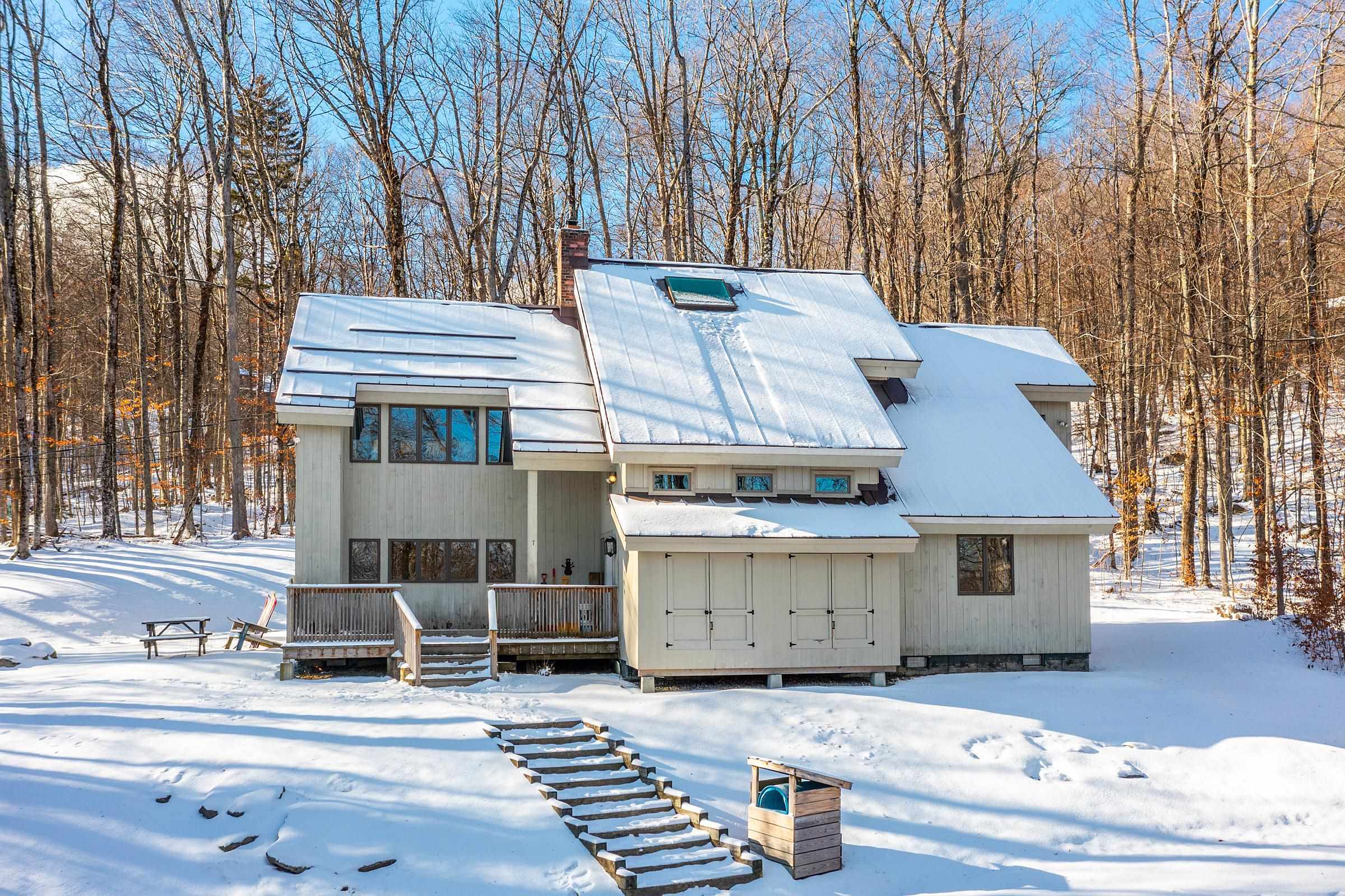 7 Roundtree Road Winhall, VT 05340 - Photo 9 of 41