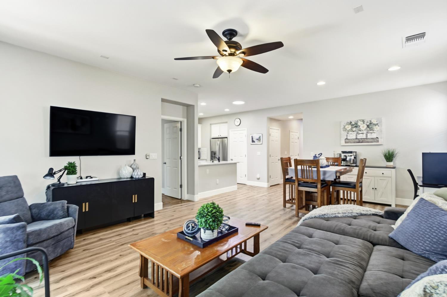 2272 Ellesmere Loop Roseville, CA 95747 - Photo 9 of 38