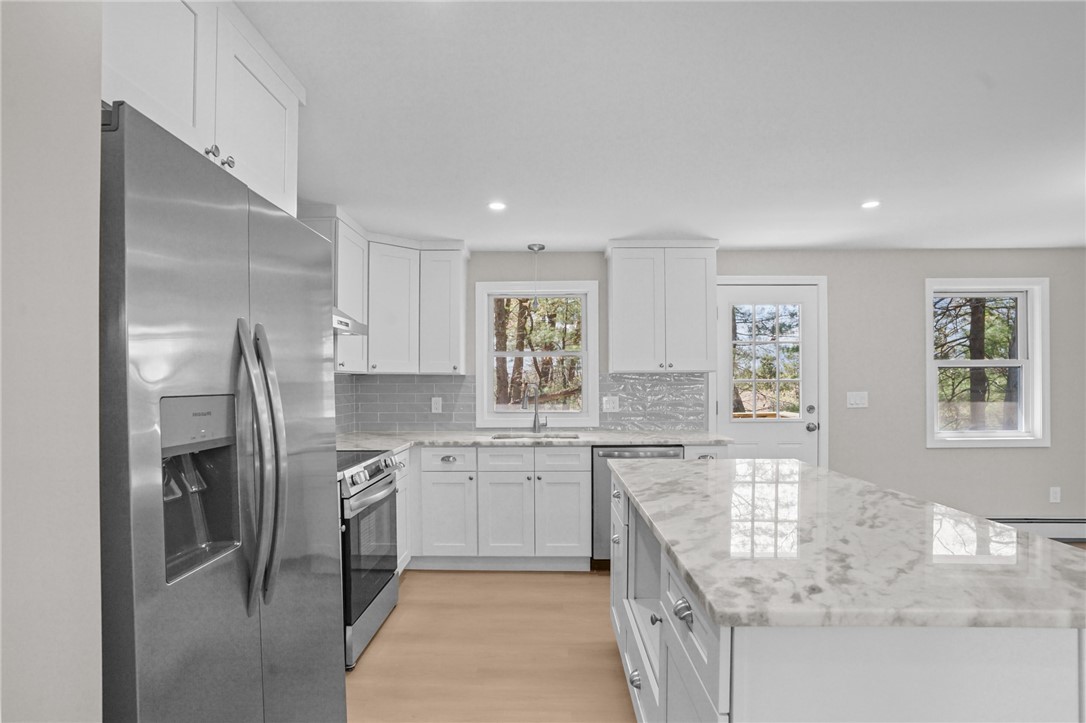 62 Bishop Hill Road Johnston, RI 02919 - Photo 12 of 33