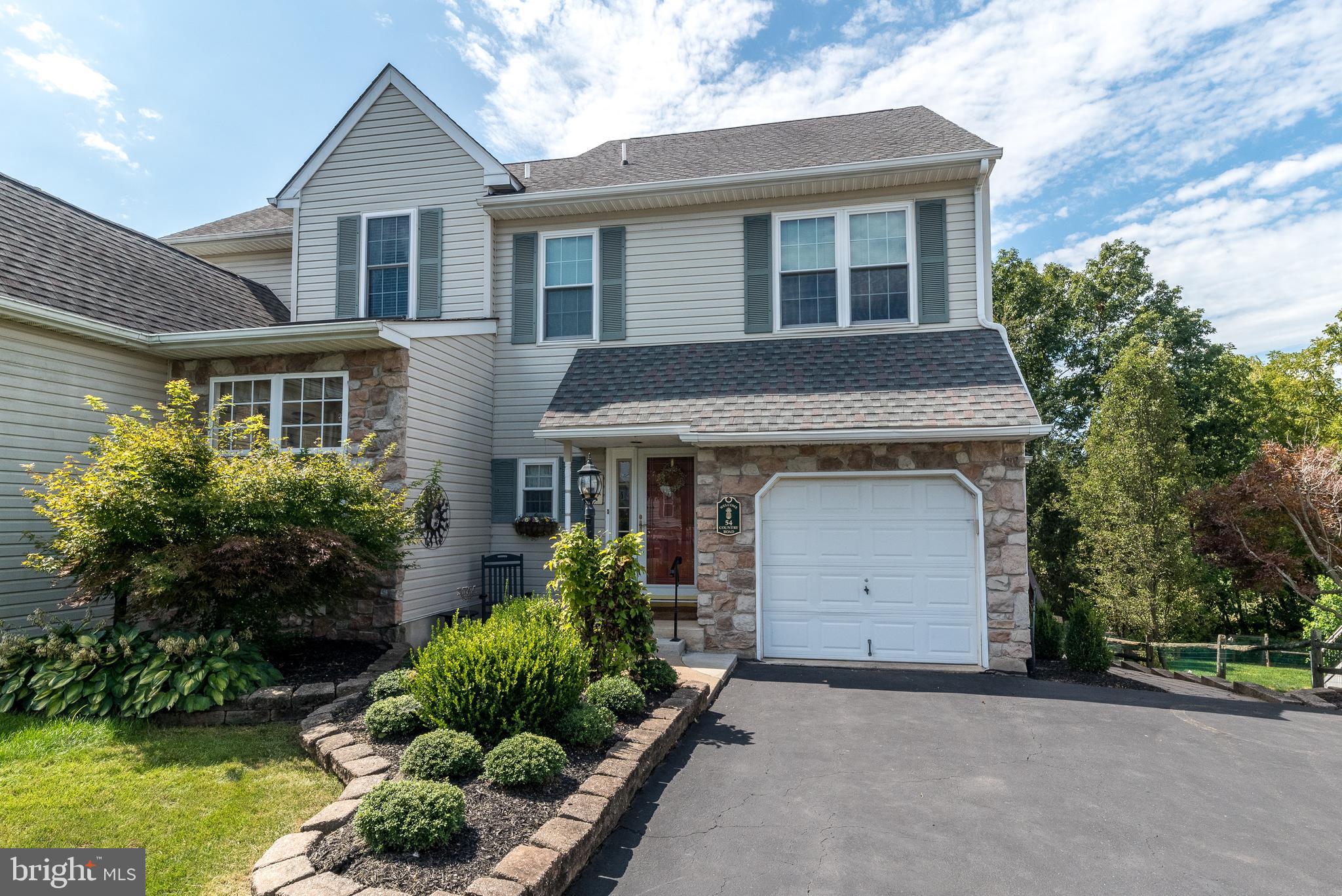 54 Country Road Perkasie, PA 18944 - Photo 3 of 64 Fantastic curb appeal
