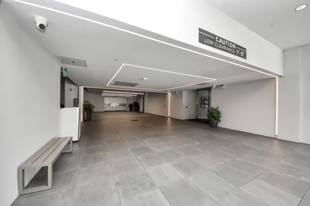 $4,250 | 1409 Post Oak Boulevard, Unit 803, Houston, TX 77056