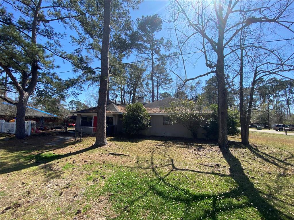 200 Chestnut Street Mandeville, LA 70471 - Photo 3 of 17