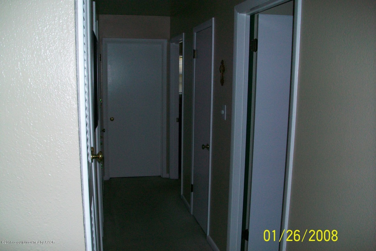 4412 South Bonham Street Amarillo, TX 79110 - Photo 13 of 26 a view of elevator