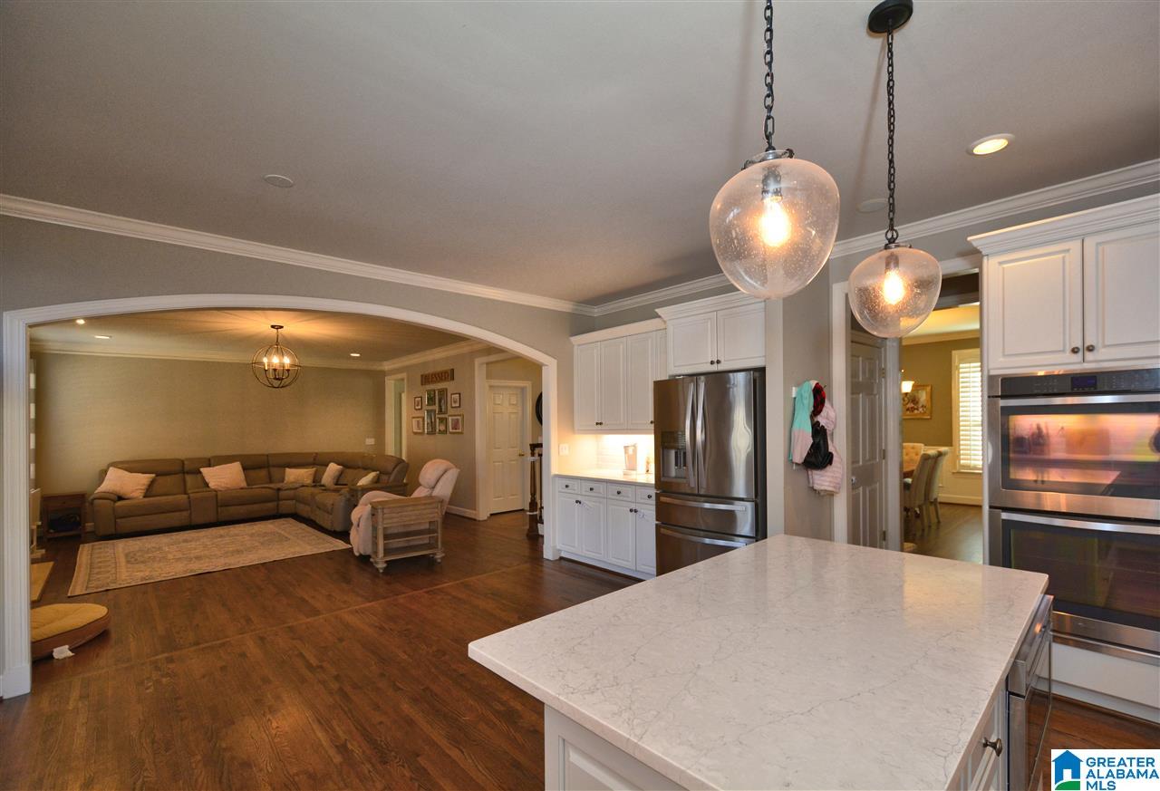 4037 Milner Way Hoover, AL 35242 - Photo 13 of 48