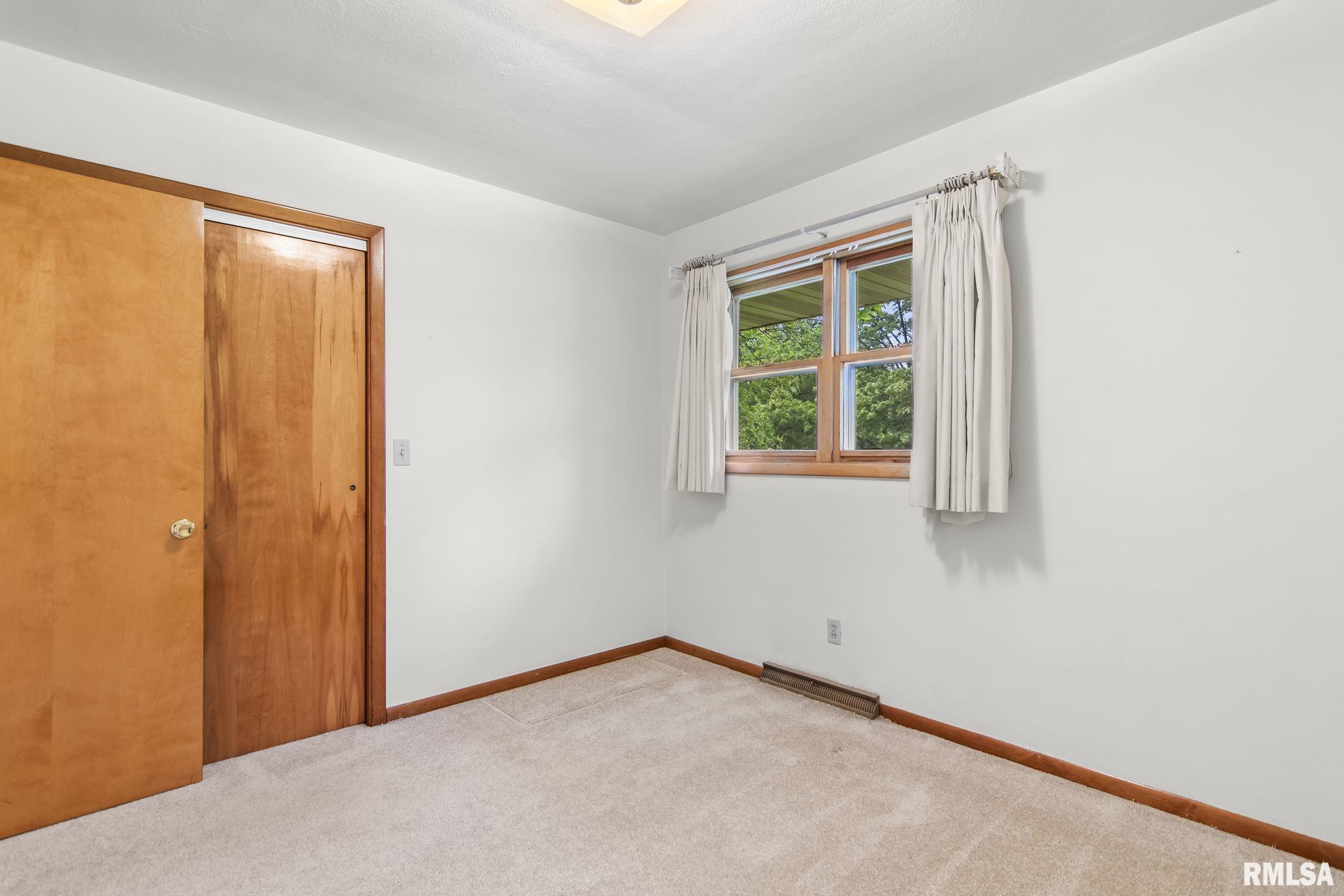 43 Palomino Road Springfield, IL 62702 - Photo 13 of 34
