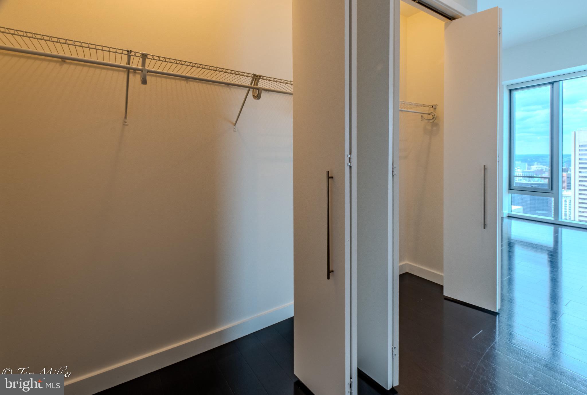 414 Light Street, Unit 4302 Baltimore, MD 21202 - Photo 12 of 42 a view of small space with wooden floor