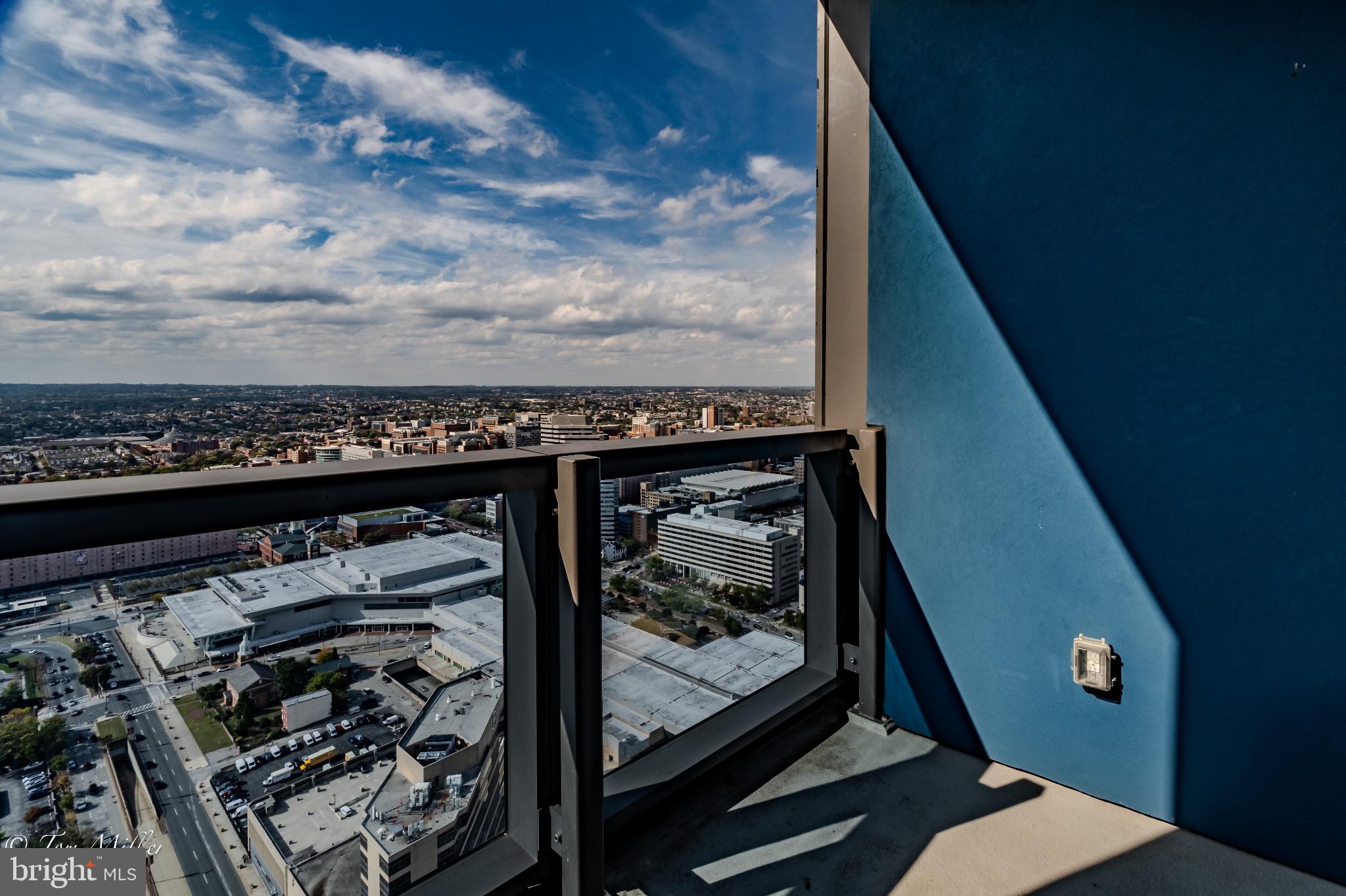 414 Light Street, Unit 4302 Baltimore, MD 21202 - Photo 32 of 42 a view of a closet