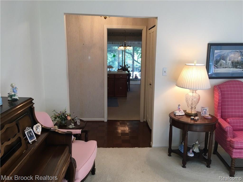 1750 Tiverton Road Bloomfield Hills, MI 48304 - Photo 24 of 32