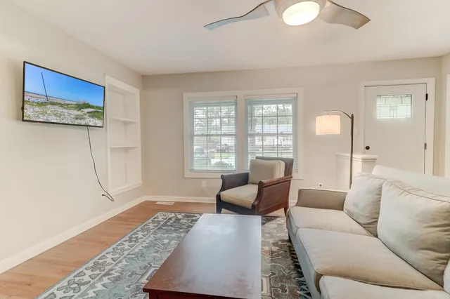 $2,999 | 1117 Ocean View Road, Charleston, SC 29412