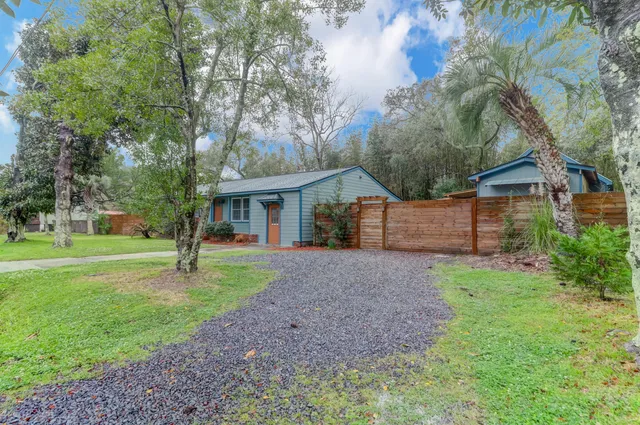 $2,999 | 1117 Ocean View Road, Charleston, SC 29412