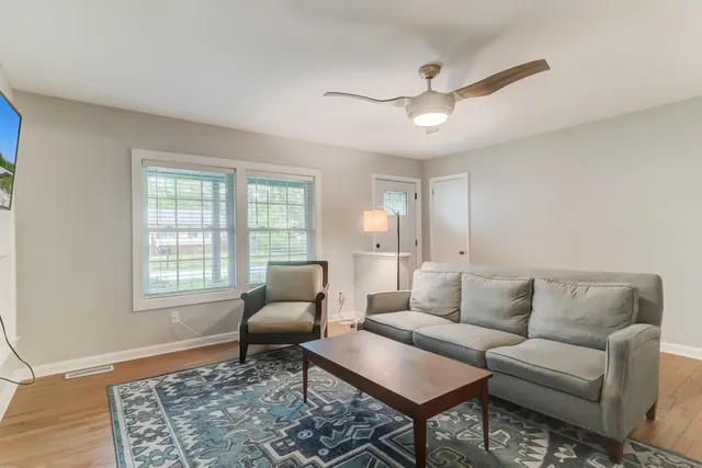 $2,999 | 1117 Ocean View Road, Charleston, SC 29412