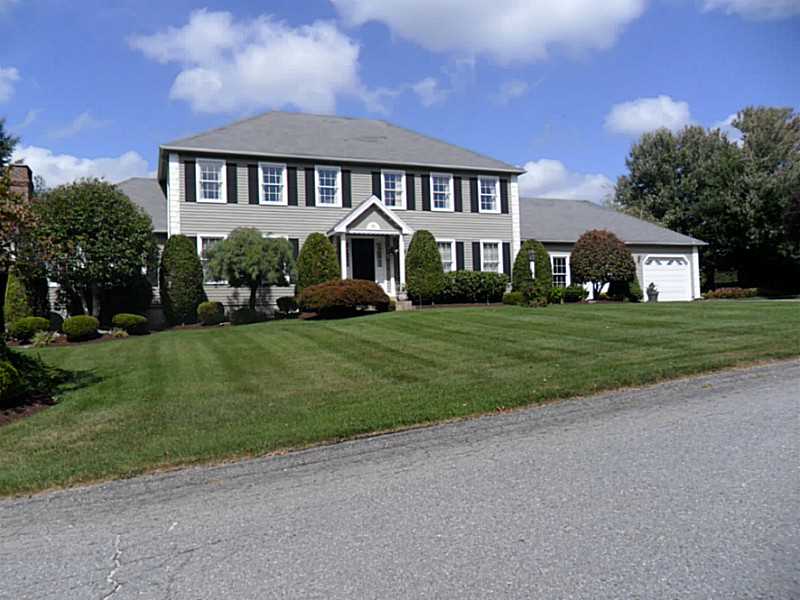 93 Windsong Road Cumberland, RI 02864 - Photo 1 of 20 Exterior Front.