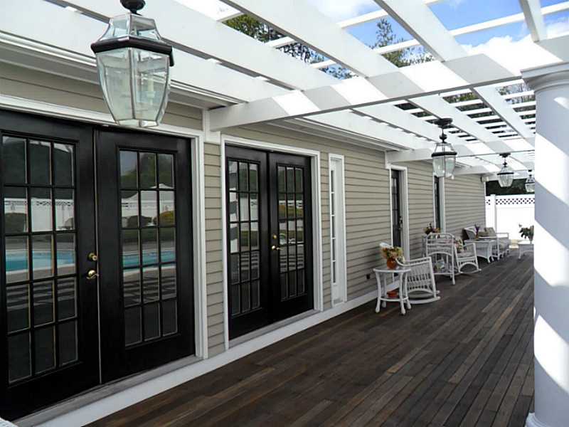 93 Windsong Road Cumberland, RI 02864 - Photo 20 of 20 Exterior Front.