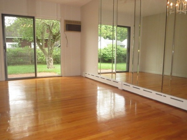 17 Barrington Road Longmeadow, MA 01106 - Photo 5 of 22 Gallery Image 5