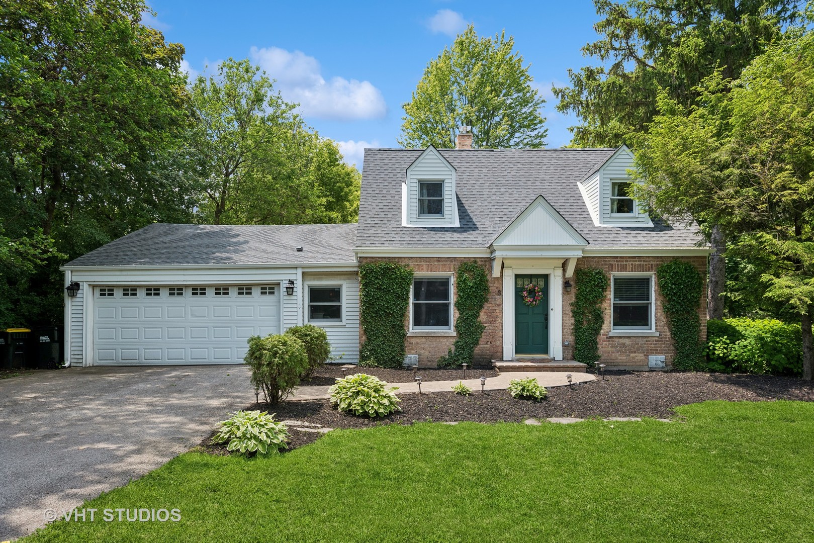 8 North Wheeling Road Prospect Heights, IL 60070 - Photo 1 of 24 Gallery Image 1