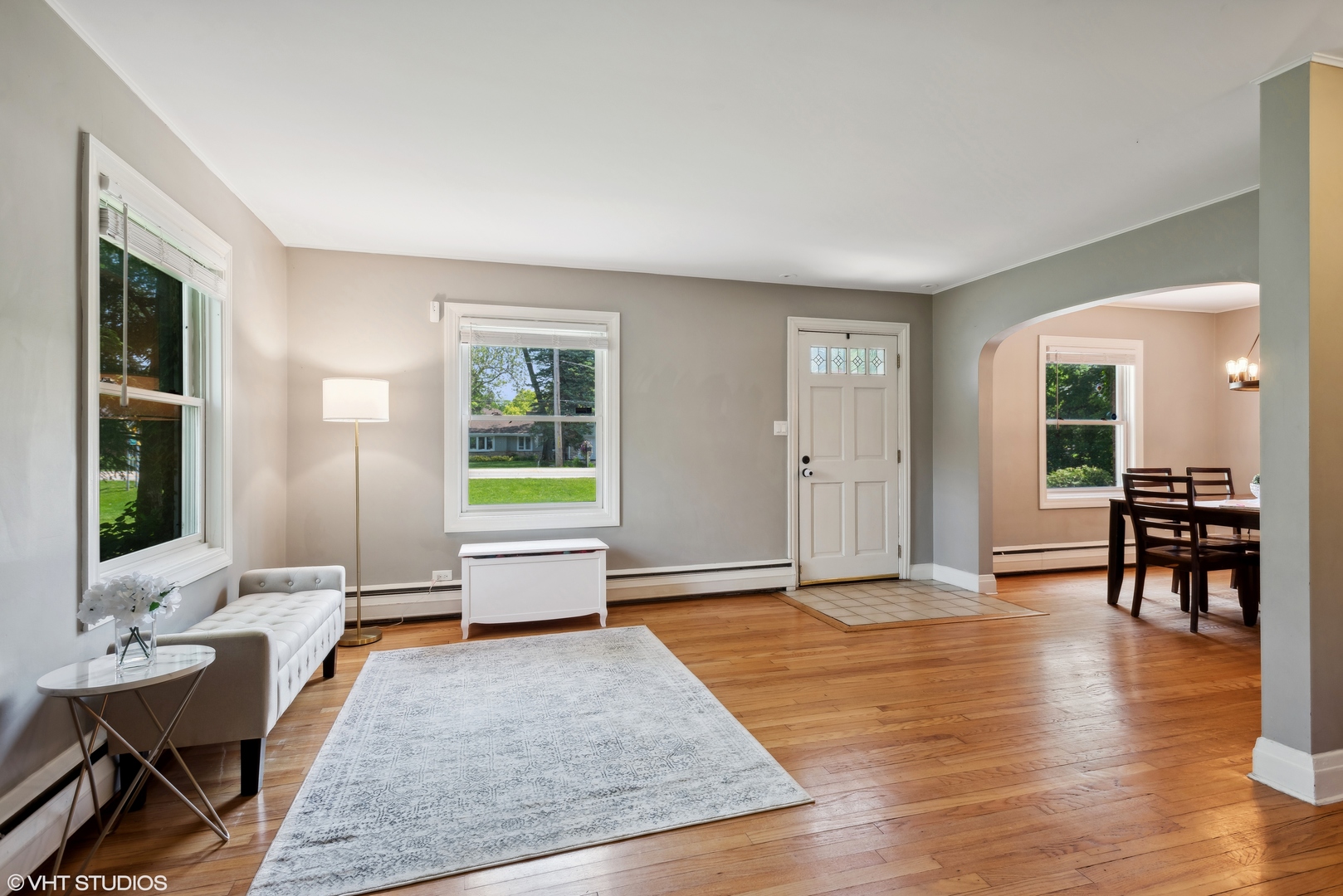 8 North Wheeling Road Prospect Heights, IL 60070 - Photo 4 of 24 Gallery Image 4